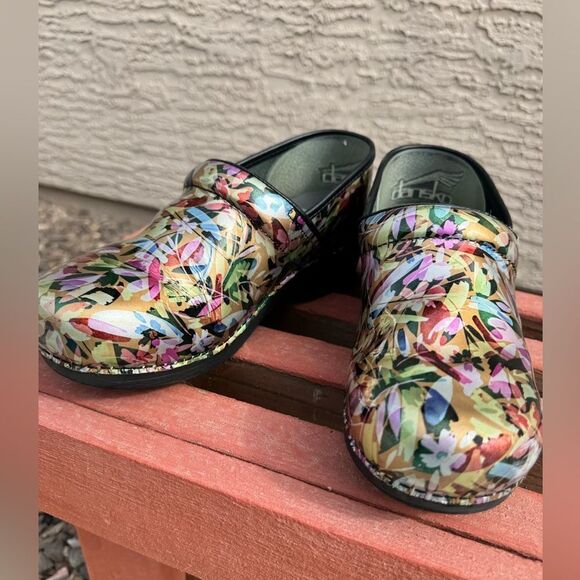 Dansko Tropical Garden Patent Clogs - Picture 8 of 15